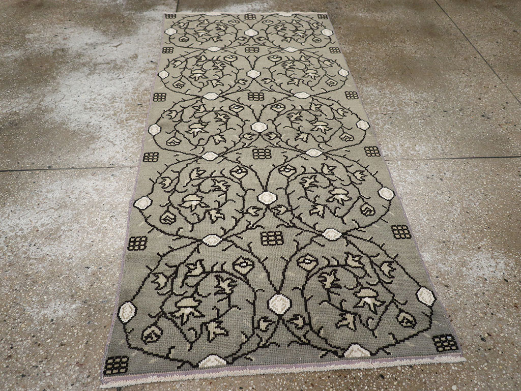 Vintage Turkish Anatolian Rug, No.18300 - Staging