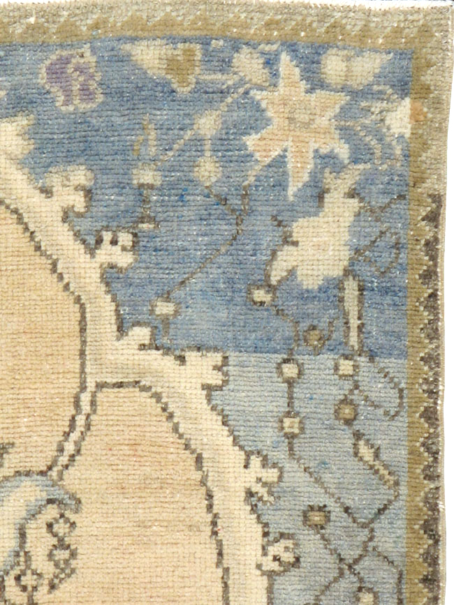 Vintage Turkish Anatolian Rug, No.18324 - Staging