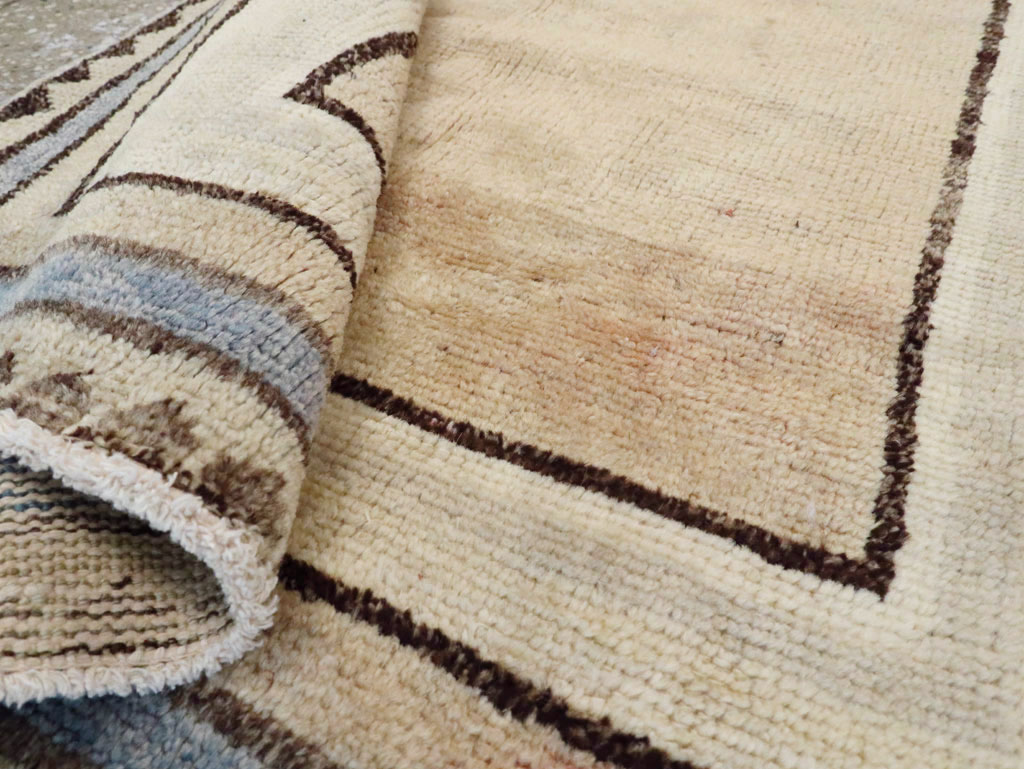 Vintage Turkish Anatolian Rug, No.18324 - Staging