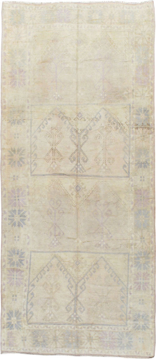 Vintage Turkish Oushak Rug, No.18326 - Staging
