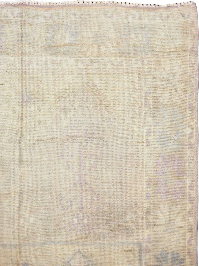 Vintage Turkish Oushak Rug, No.18326 - Staging