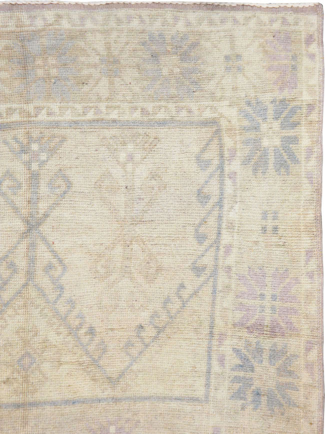 Vintage Turkish Oushak Rug, No.18326 - Staging