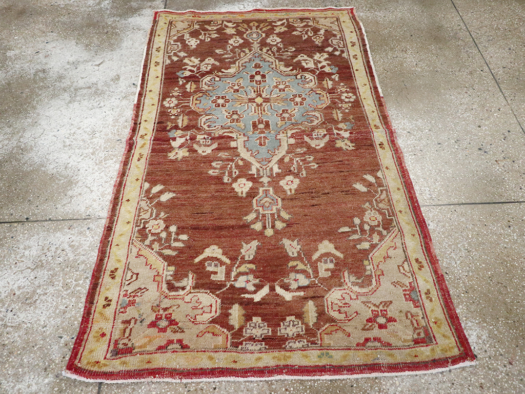 Vintage Turkish Oushak Rug, No.18329 - Staging