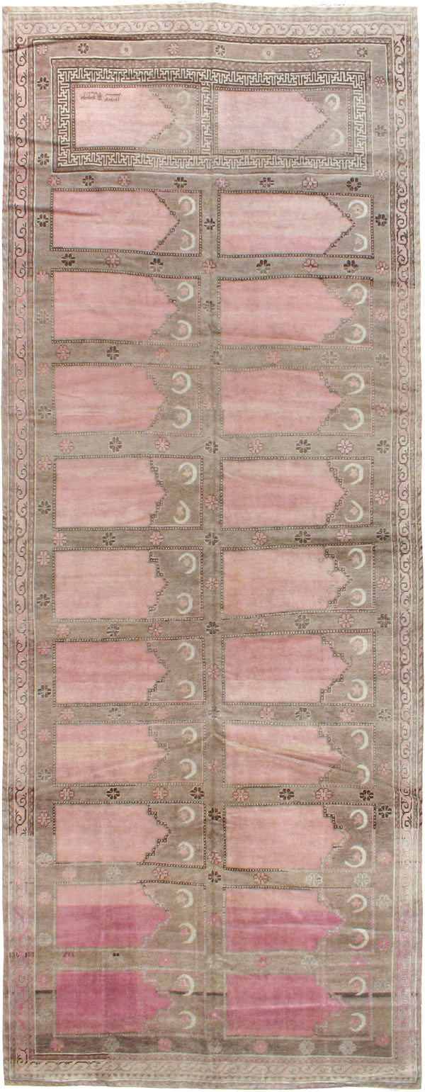 Antique East Turkestan Khotan Saph Carpet, No.18360 - Staging