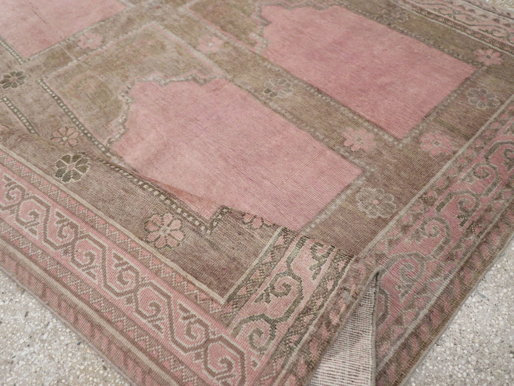 Vintage East Turkestan Khotan Accent Carpet, No.18360 - Staging