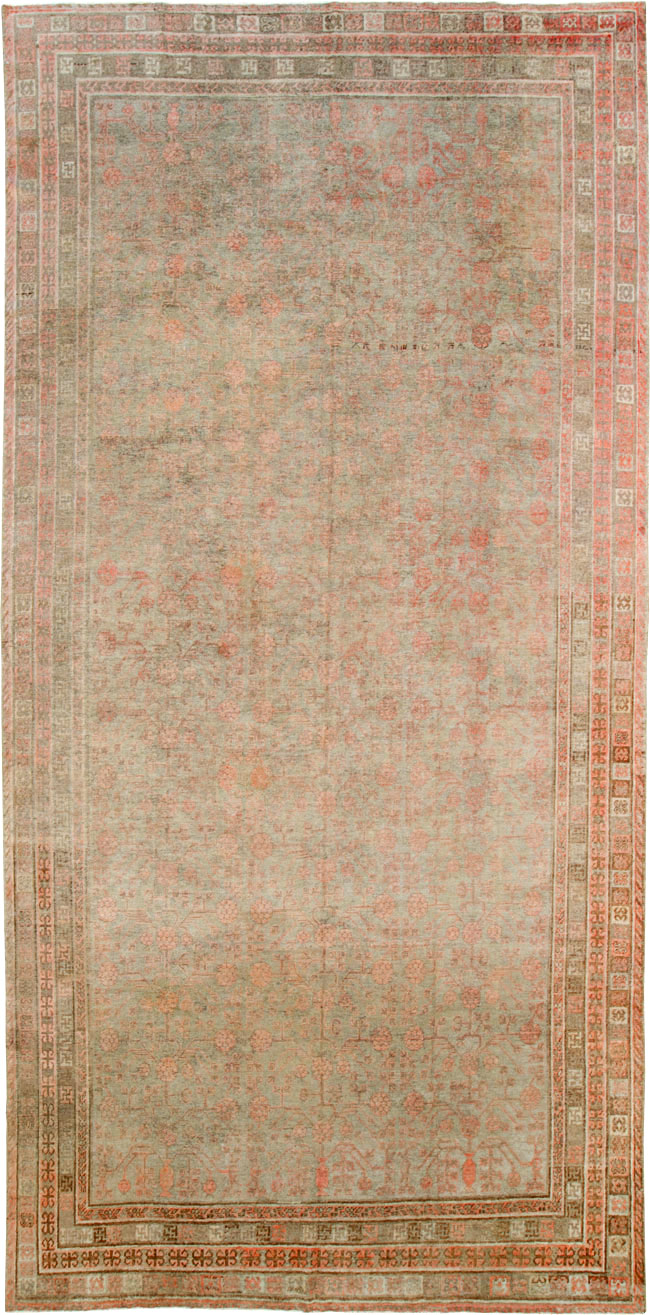 Vintage East Turkestan Khotan Gallery Carpet, No.18374 - Staging