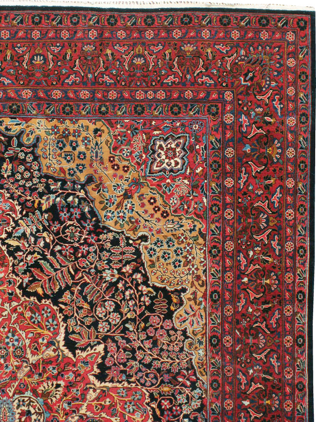 Antique Persian Sarouk Carpet, No.18387 - Staging