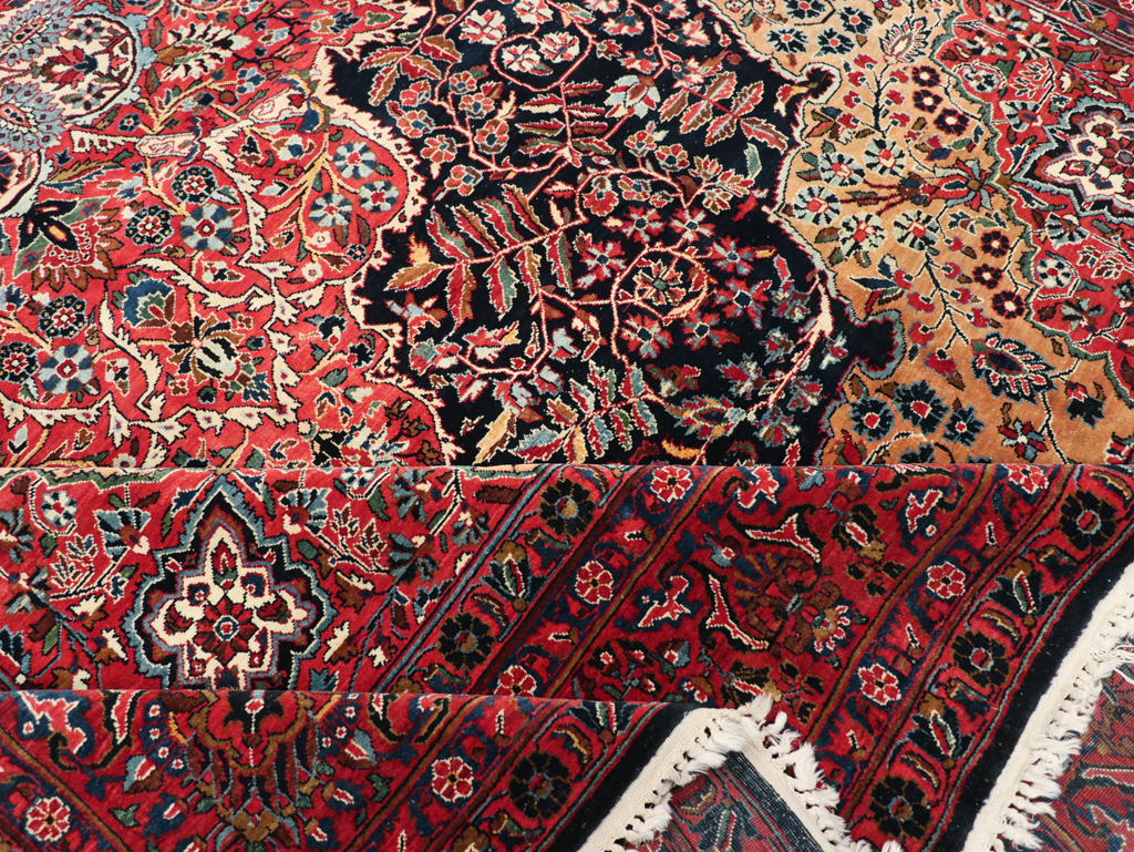 Antique Persian Sarouk Carpet, No.18387 - Staging