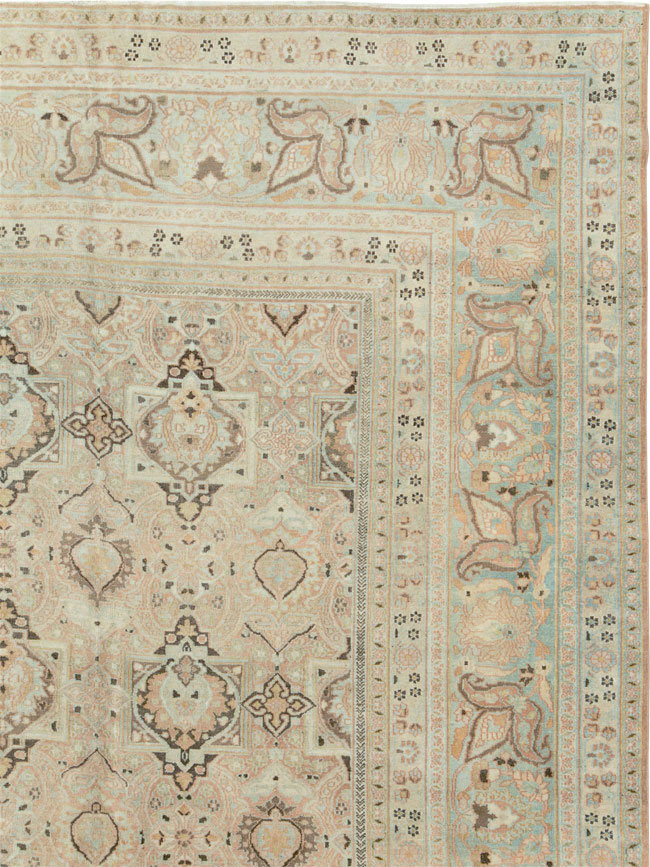 Antique Persian Dorokhsh Carpet, No.18392 - Staging