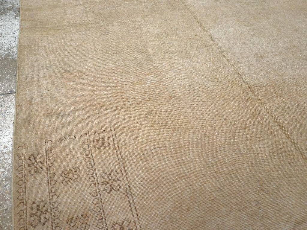 Vintage East Turkestan Khotan Carpet, No.18403 - Staging