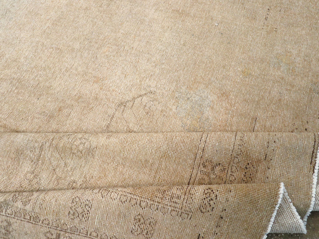 Vintage East Turkestan Khotan Carpet, No.18403 - Staging