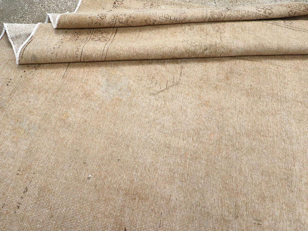 Vintage East Turkestan Khotan Carpet, No.18403 - Staging