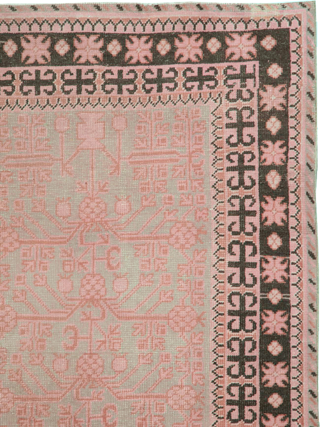 Vintage East Turkestan Khotan Carpet, No.18409 - Staging
