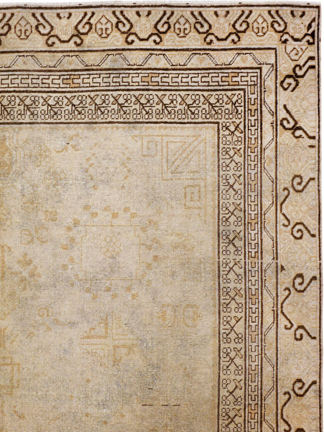 Vintage East Turkestan Khotan Carpet, No.18411 - Staging