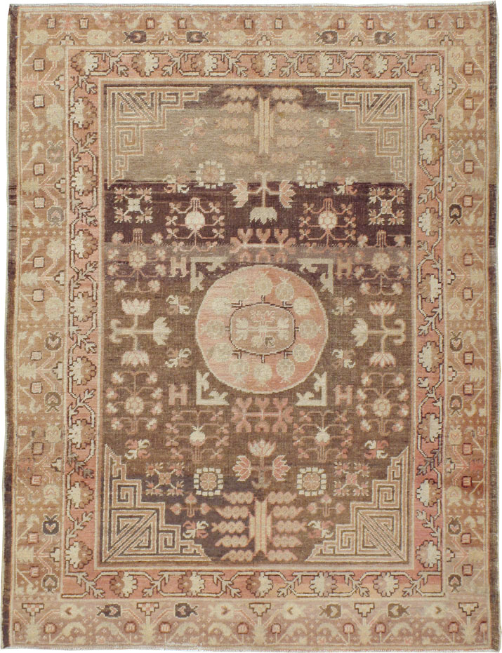Antique East Turkestan Khotan Rug, No.18414 - Staging