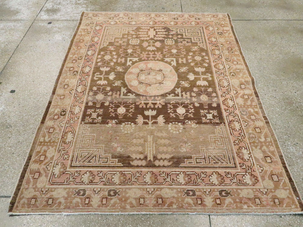 Antique East Turkestan Khotan Rug, No.18414 - Staging