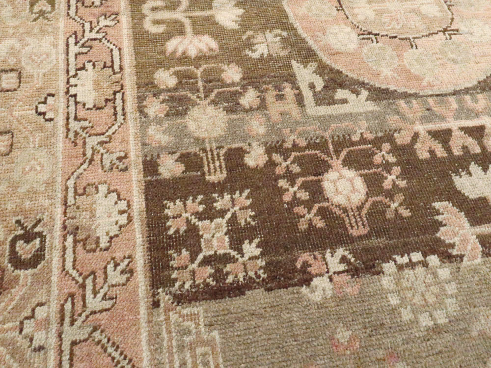 Antique East Turkestan Khotan Rug, No.18414 - Staging
