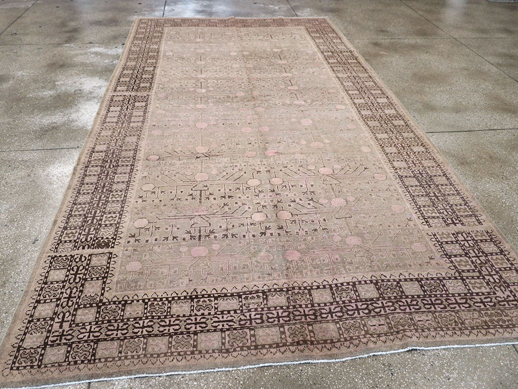 Vintage East Turkestan Khotan Carpet, No.18426 - Staging
