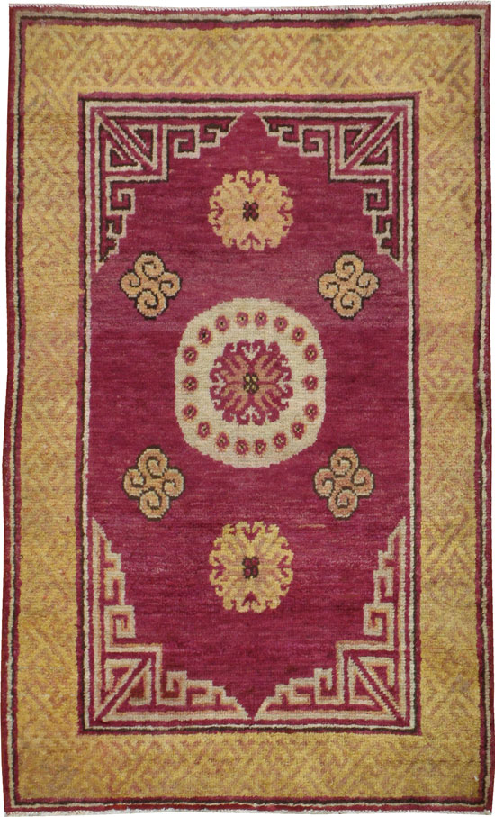 Antique East Turkestan Khotan Rug, No.18429 - Staging