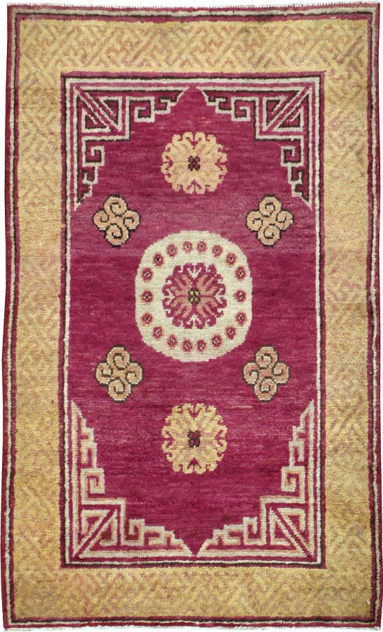 Antique East Turkestan Khotan Rug, No.18429 - Staging