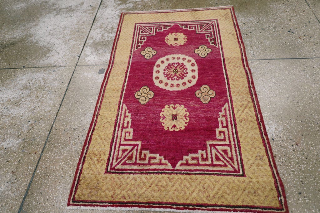 Antique East Turkestan Khotan Rug, No.18429 - Staging