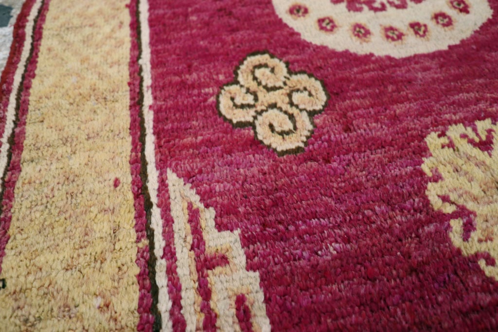 Antique East Turkestan Khotan Rug, No.18429 - Staging