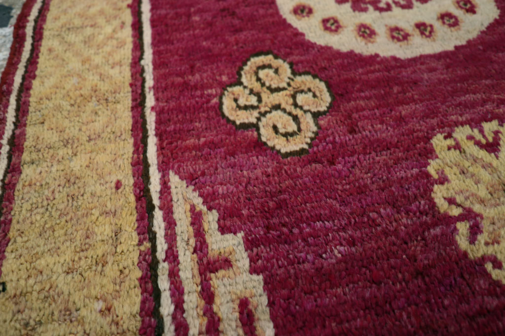 Antique East Turkestan Khotan Rug, No.18429 - Staging