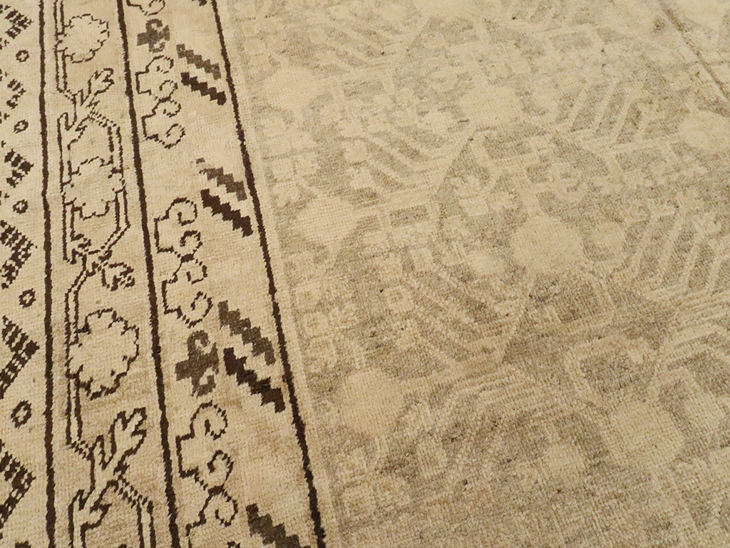 Vintage East Turkestan Khotan Carpet, No.18439 - Staging