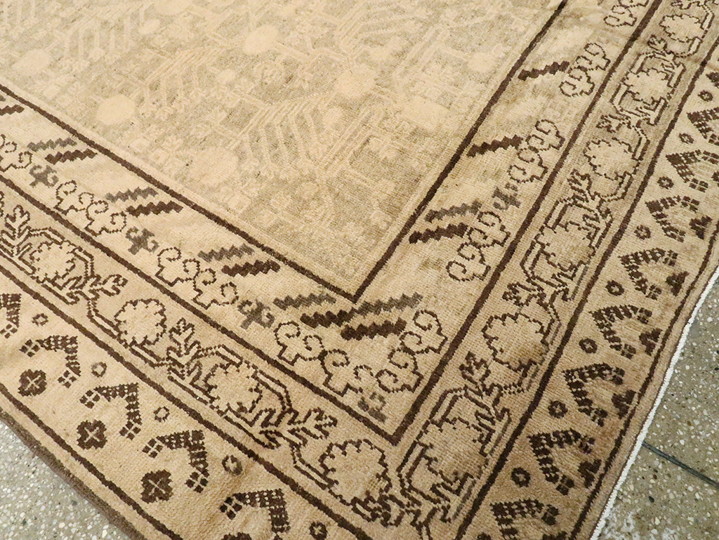 Vintage East Turkestan Khotan Carpet, No.18439 - Staging