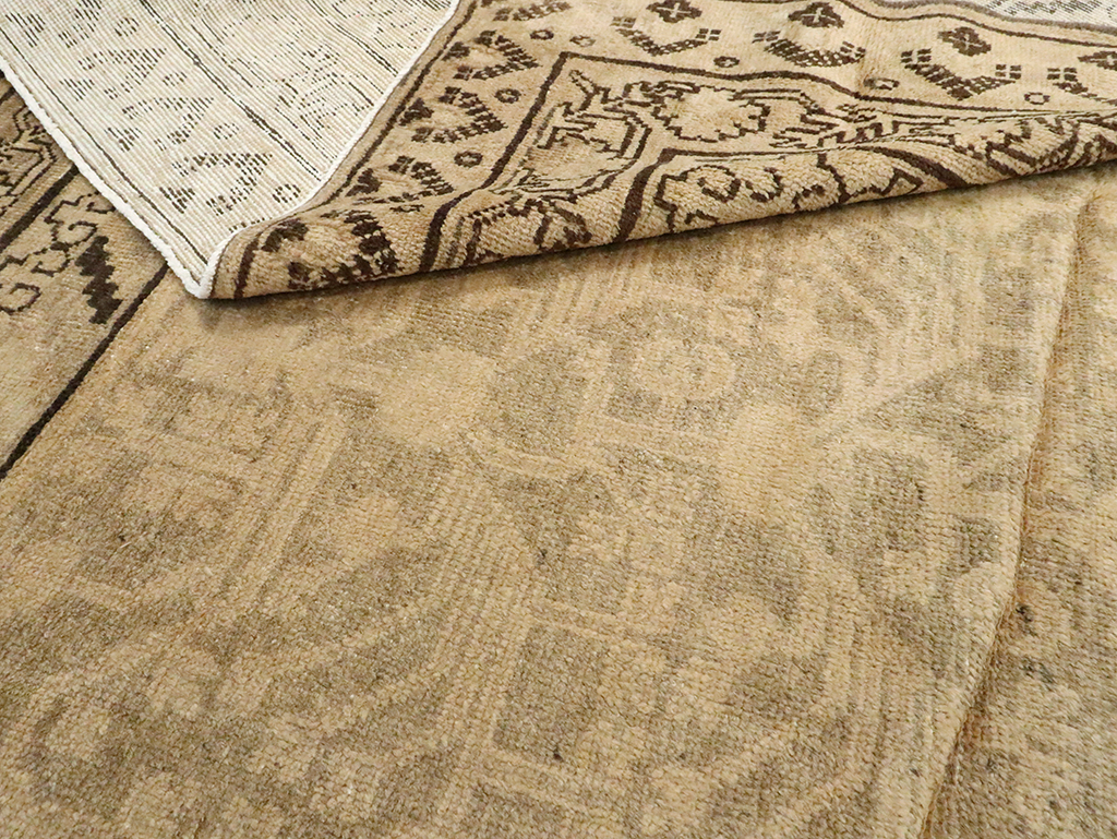 Vintage East Turkestan Khotan Carpet, No.18439 - Staging