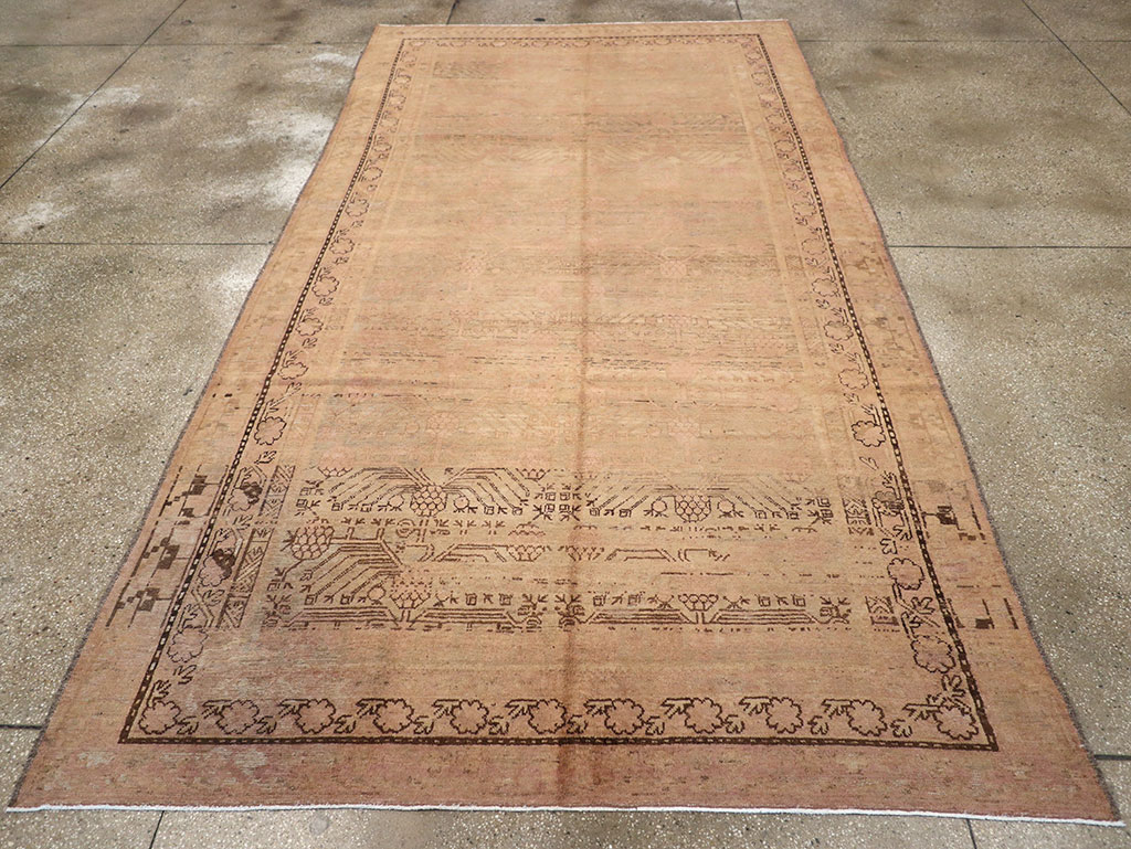 Vintage East Turkestan Khotan Carpet, No.18440 - Staging