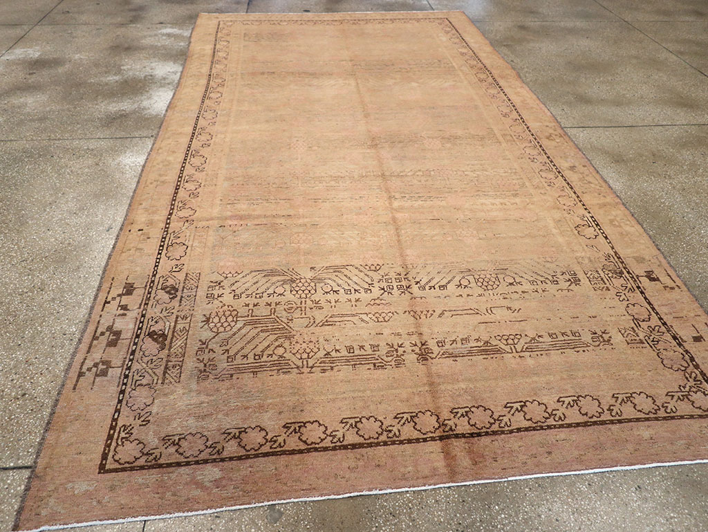 Vintage East Turkestan Khotan Carpet, No.18440 - Staging