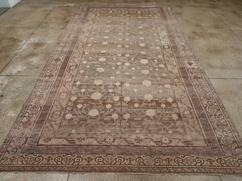 Vintage East Turkestan Khotan Carpet, No.18441 - Staging