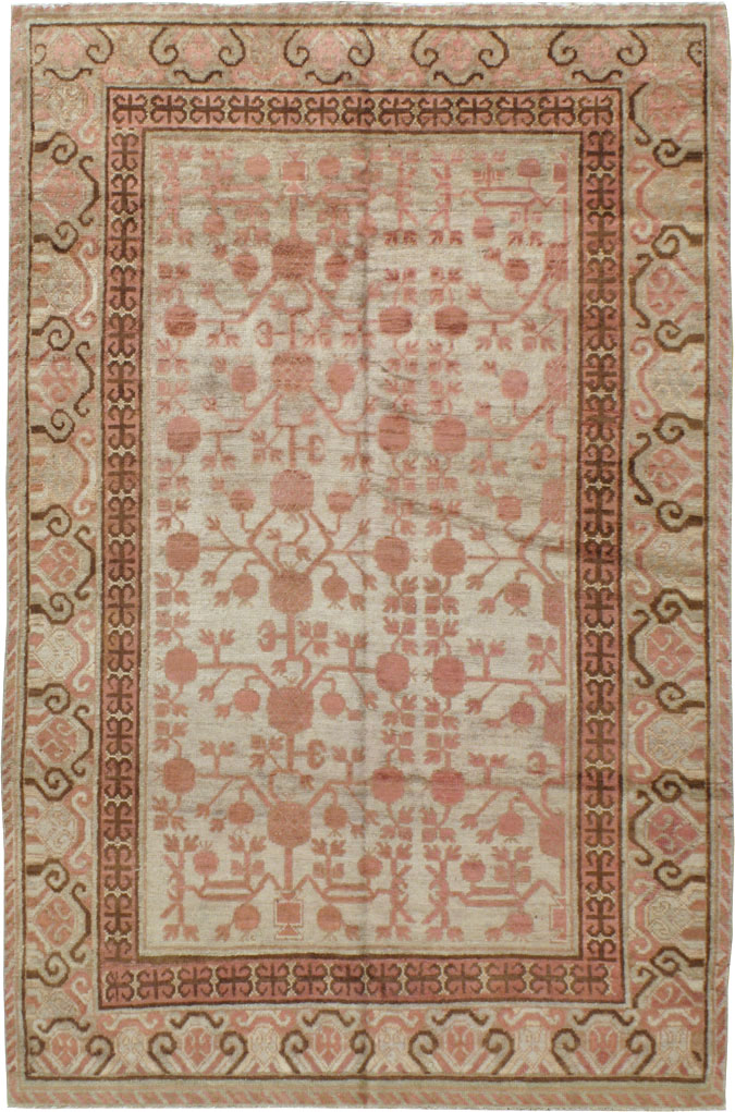 Vintage East Turkestan Khotan Rug, No.18442 - Staging