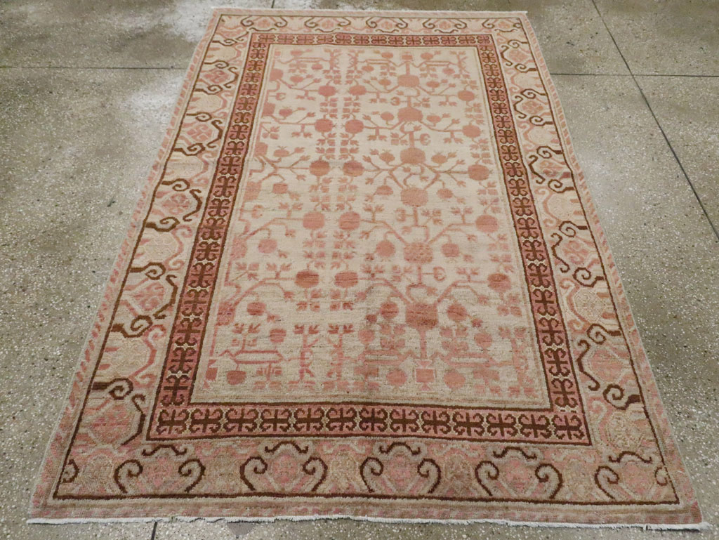 Vintage East Turkestan Khotan Rug, No.18442 - Staging