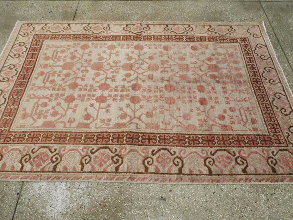 Vintage East Turkestan Khotan Rug, No.18442 - Staging