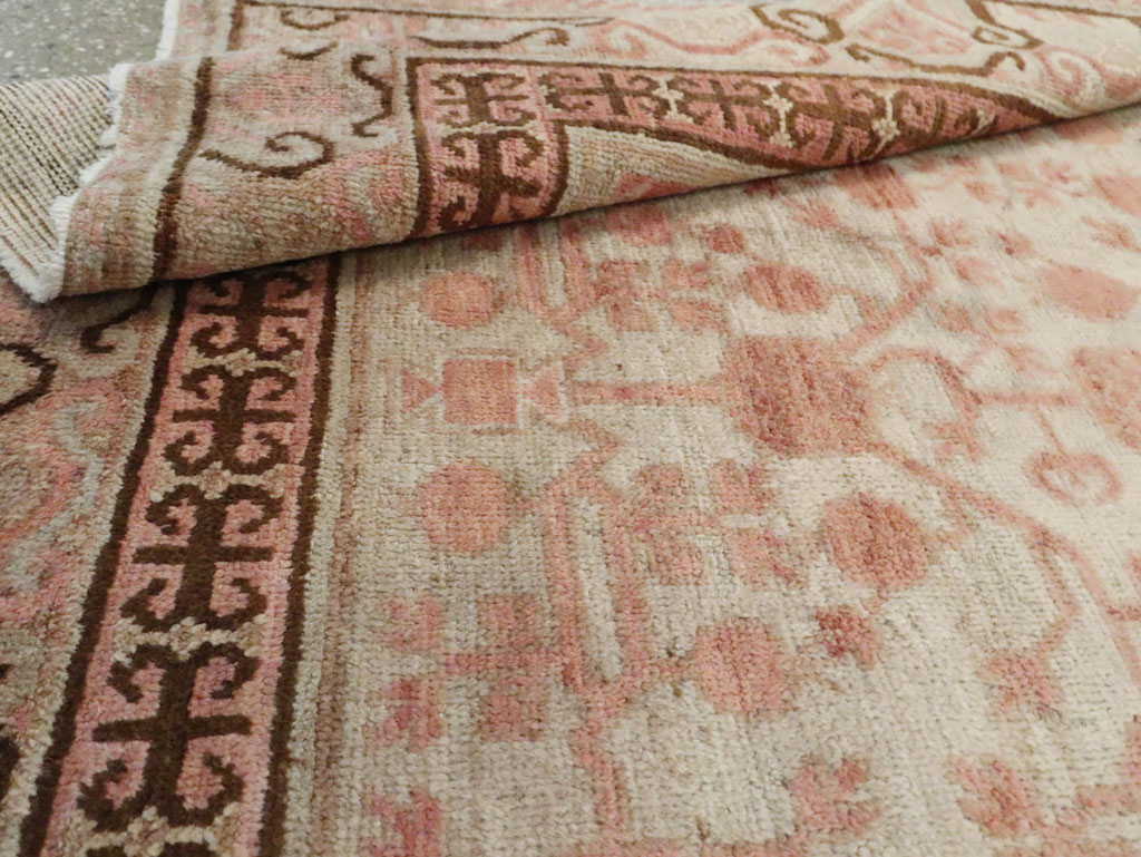 Vintage East Turkestan Khotan Rug, No.18442 - Staging