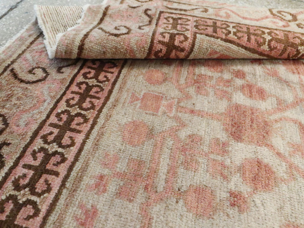Vintage East Turkestan Khotan Rug, No.18442 - Staging