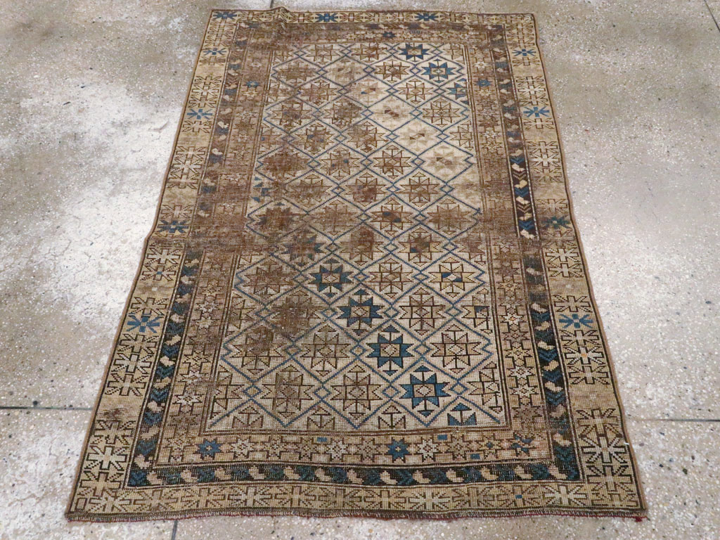 Antique Caucasian Shirvan Rug, No.18469 - Staging