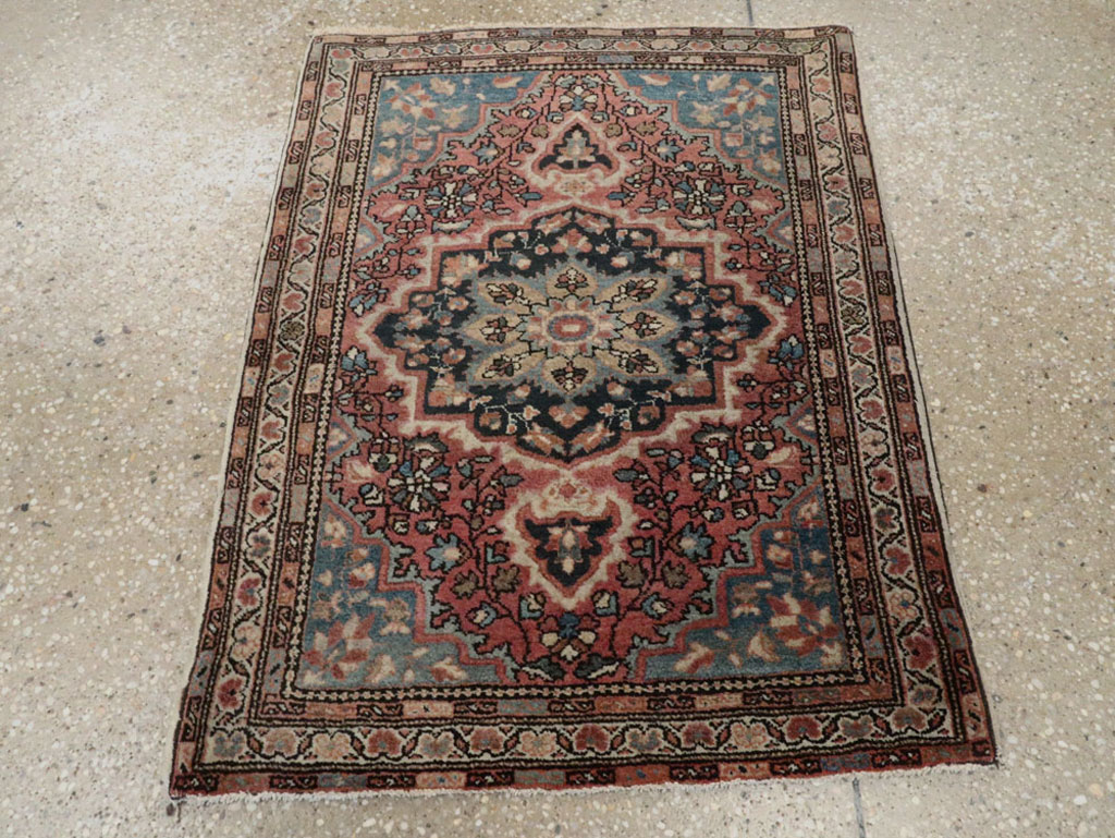 Antique Persian Sarouk Fereghan Rug, No.18482 - Staging
