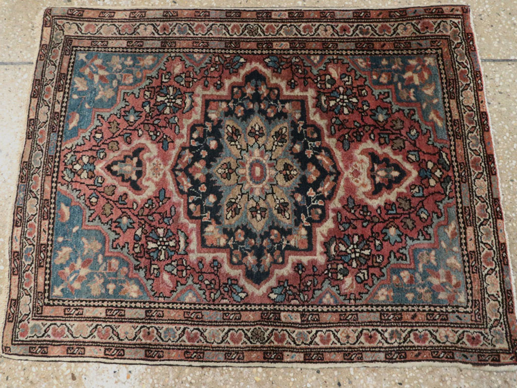 Antique Persian Sarouk Fereghan Rug, No.18482 - Staging