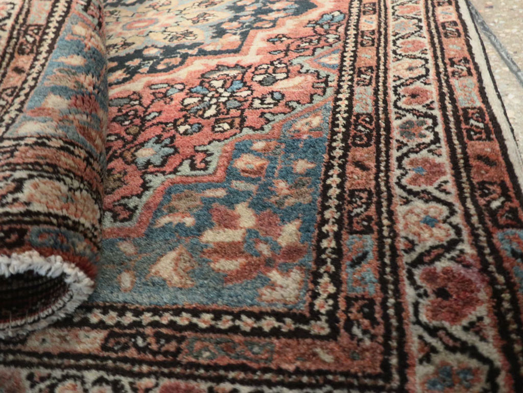 Antique Persian Sarouk Fereghan Rug, No.18482 - Staging