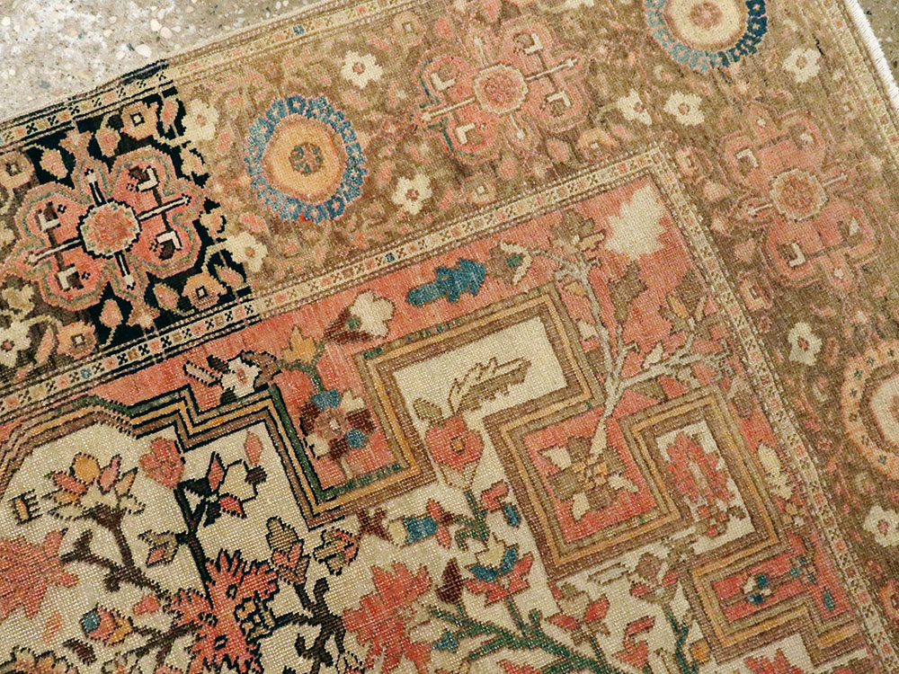 Antique Persian Sarouk Farahan Rug, No.18504 - Staging