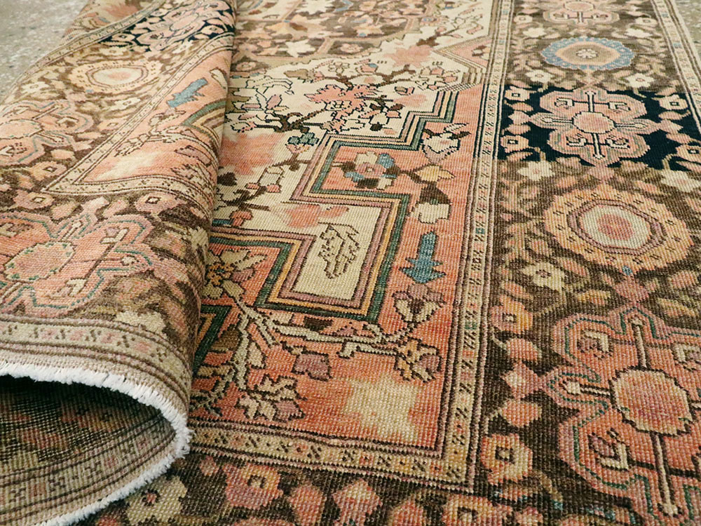 Antique Persian Sarouk Farahan Rug, No.18504 - Staging