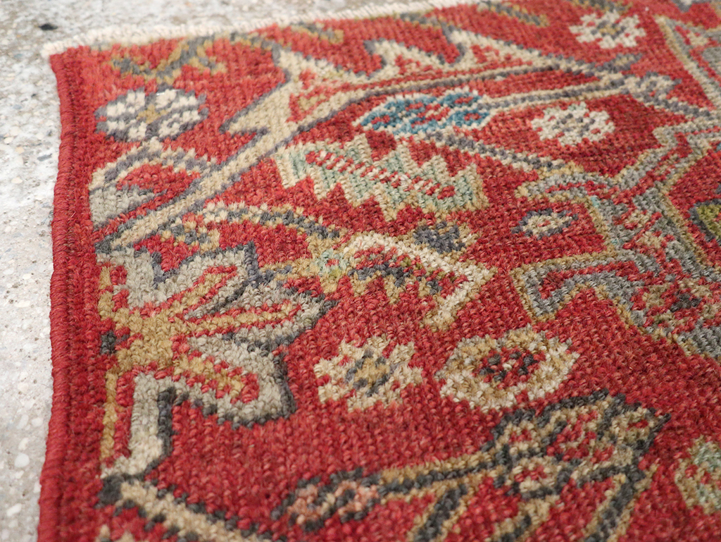 Antique Persian Mahal Throw Rug, No.18520 - Staging