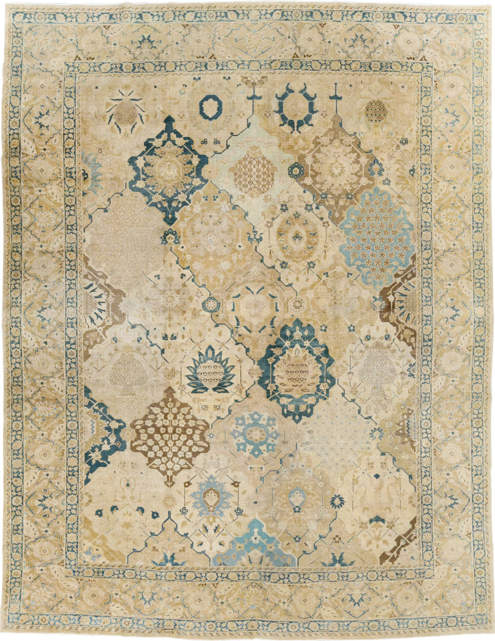 Antique Persian Tabriz Carpet, No.18571 - Staging