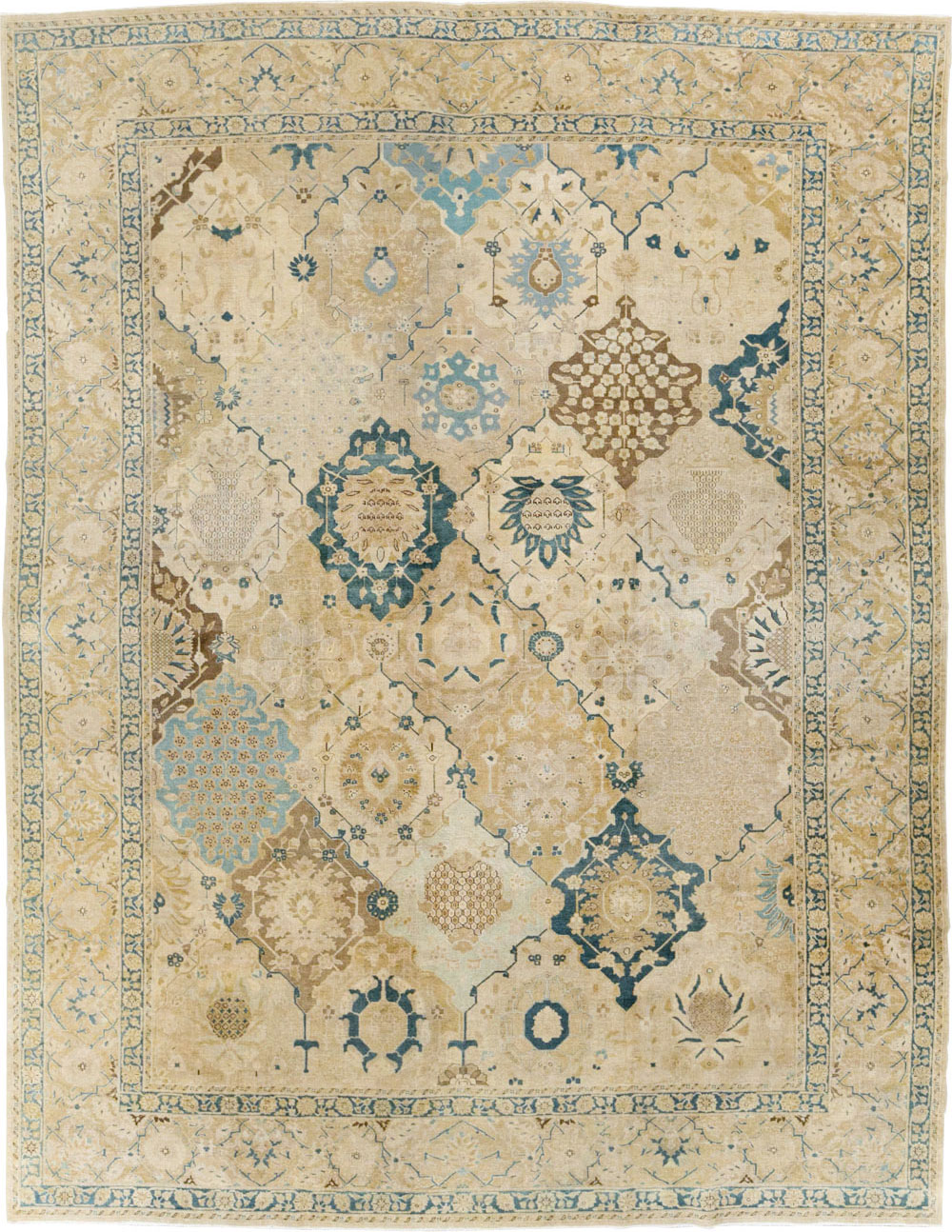 Antique Persian Tabriz Carpet, No.18571 - Staging
