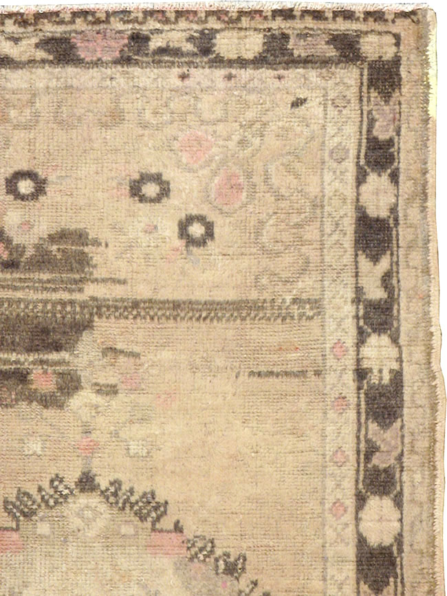 Vintage Turkish Oushak Rug, No.18601 - Staging