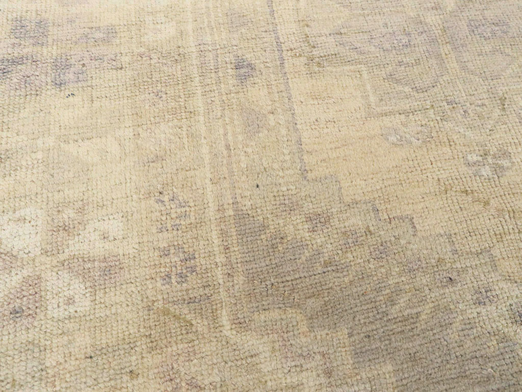 Vintage Turkish Oushak Rug, No.18606 - Staging