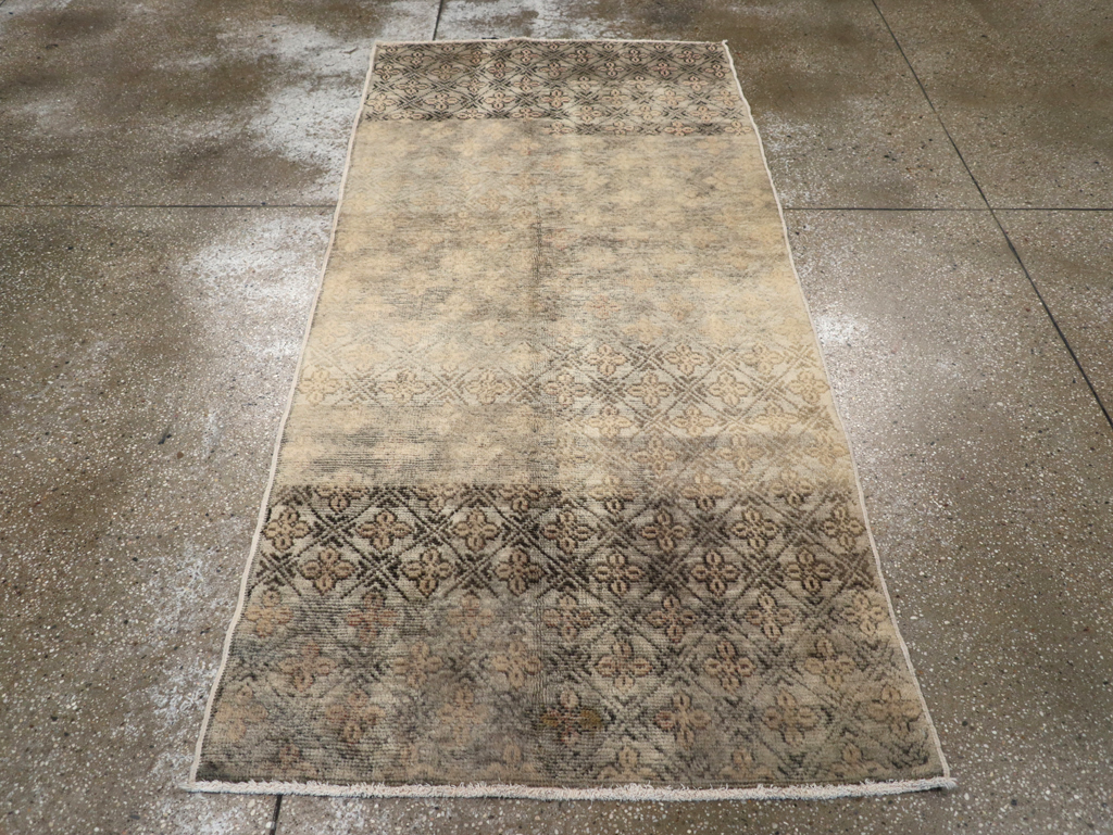 Vintage Turkish Anatolian Rug, No.18610 - Staging